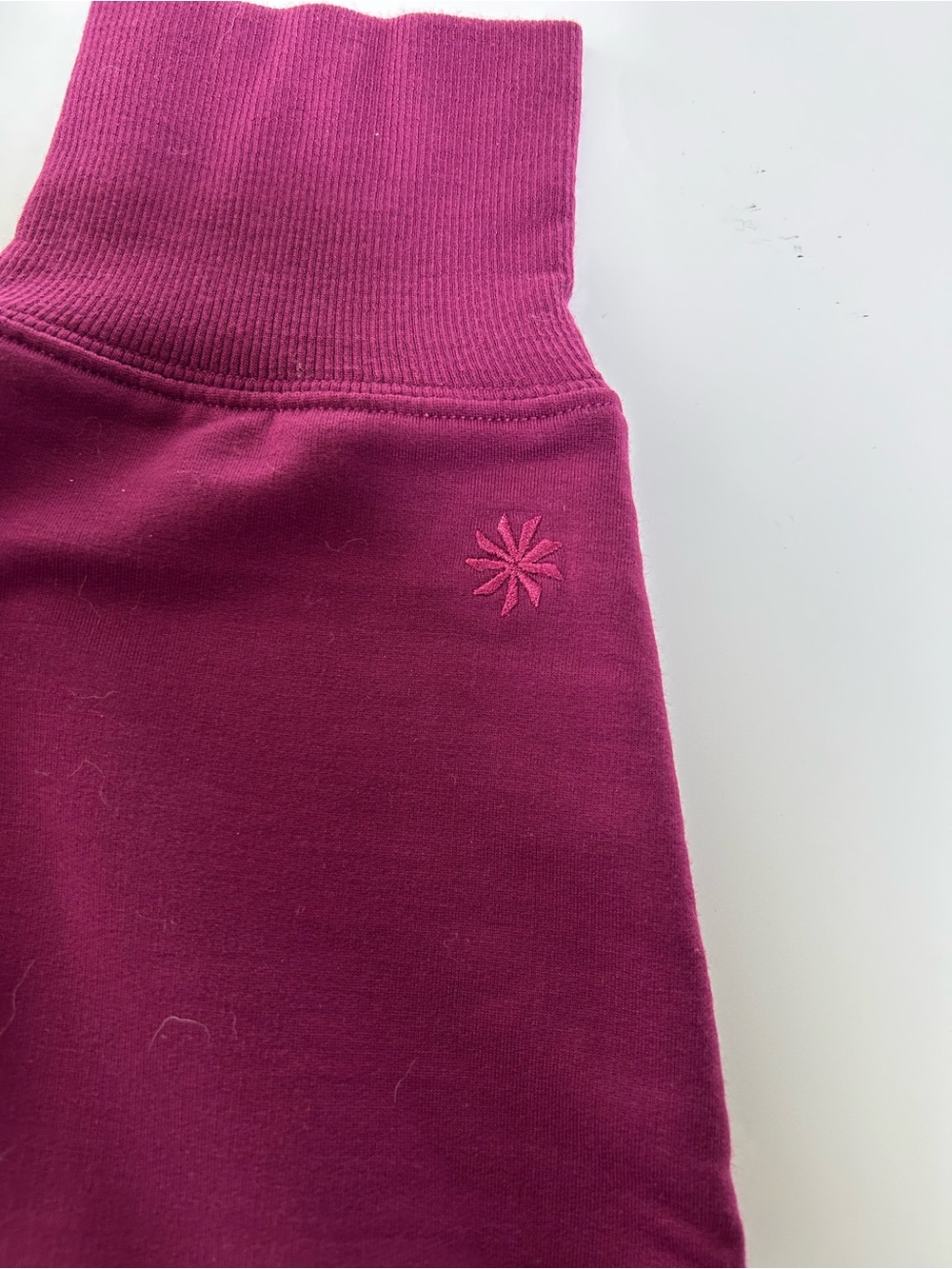 Athleta Coaster Luxe High Rise Jogger
Nirvana fabric is ultra-soft - Picture 3 of 9